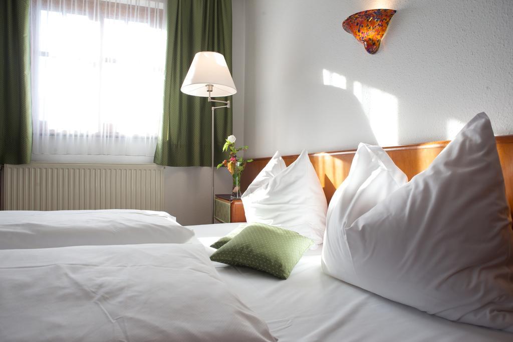 Hotel Zillners Einkehr *** Altheim Номер фото